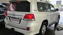 تۆیۆتا لاند کروزەر